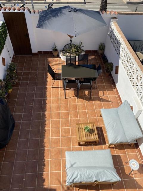 Casa De Las Palmeras เบนัลมาเดนา ภายนอก รูปภาพ